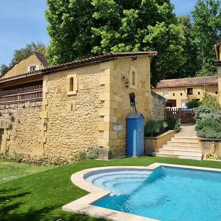 Le Clos De La Caneda アパート