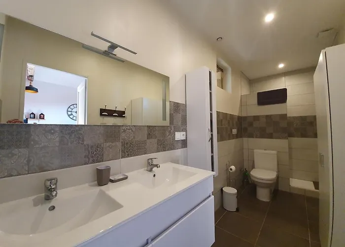 Le Clos De La Caneda